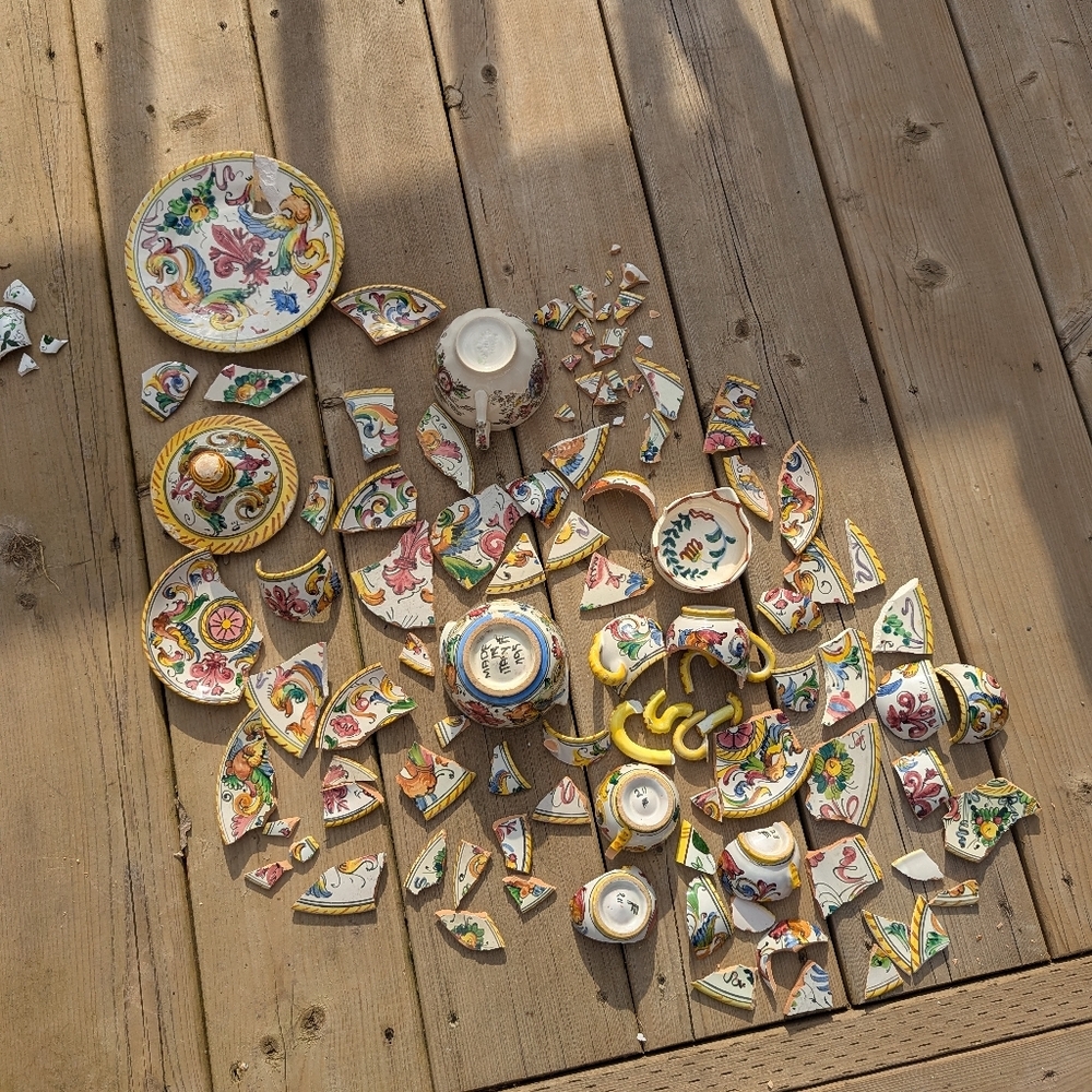 Broken dishes for crafting - Picture 2 of 7